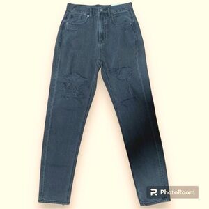 NWT Woman’s American Eagle Mom Jean Size 8L 29W in Black Blaze High Rise